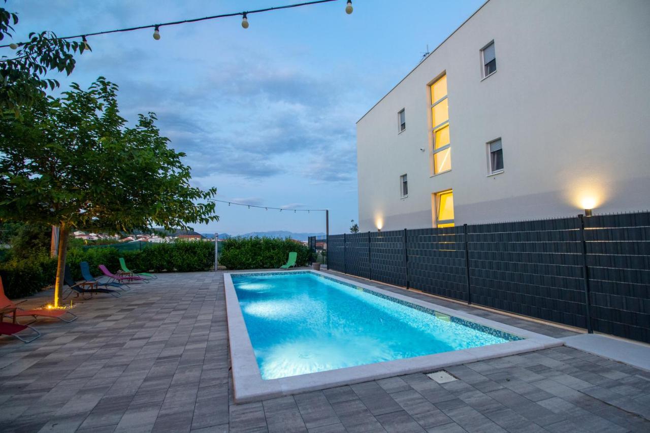 Bulli Croatia Hotel Donji Seget Екстериор снимка